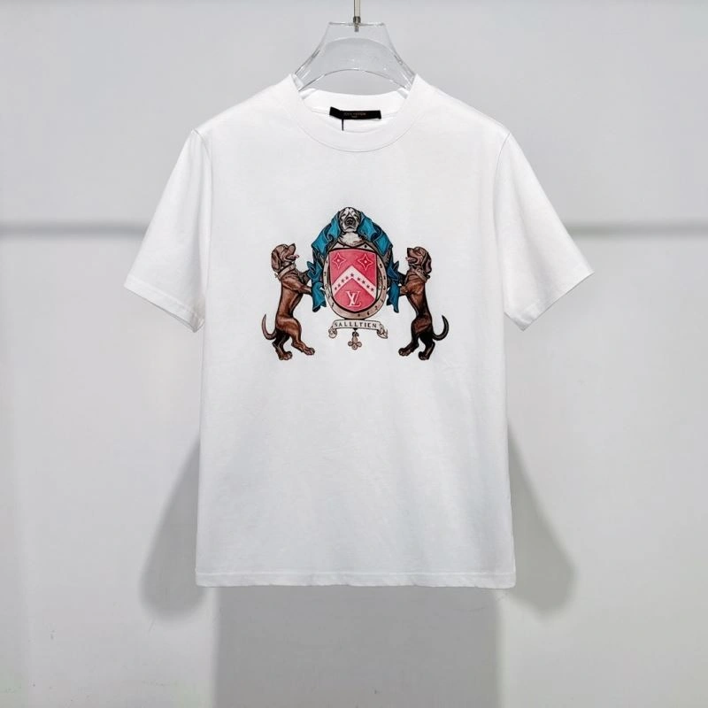 Sporty Louis Vuitton T-Shirts 134601
