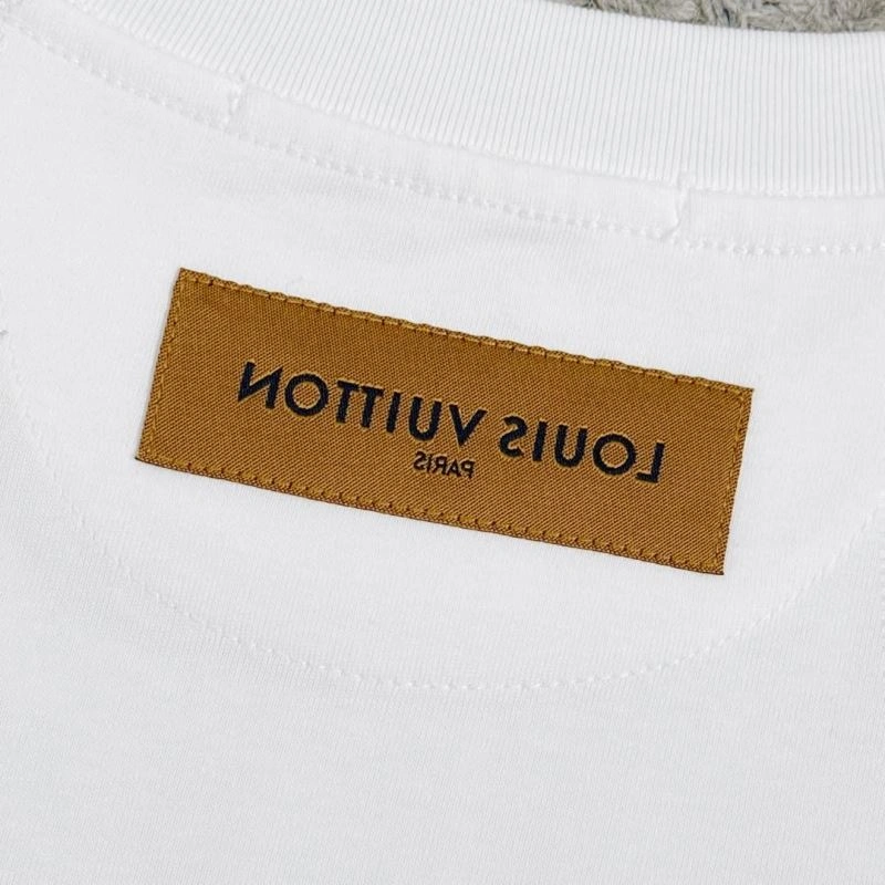 Sporty Louis Vuitton T-Shirts 134601