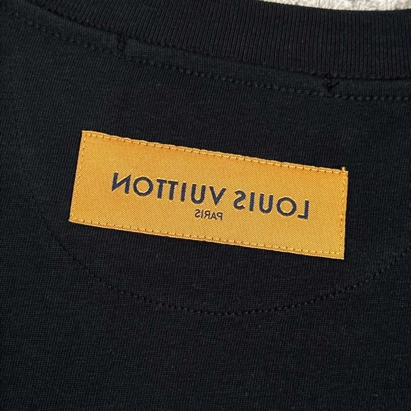 Stretchable Louis Vuitton T-Shirts 134608