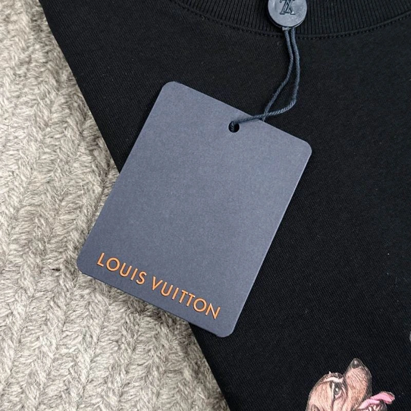 Stretchable Louis Vuitton T-Shirts 134608