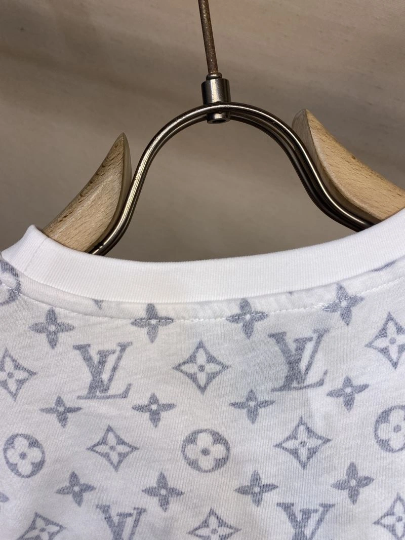 Trendy Louis Vuitton T-Shirts 134594