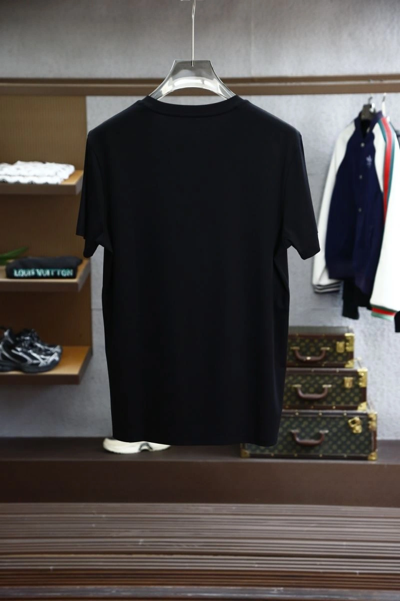 Contemporary Louis Vuitton T-Shirts 134585