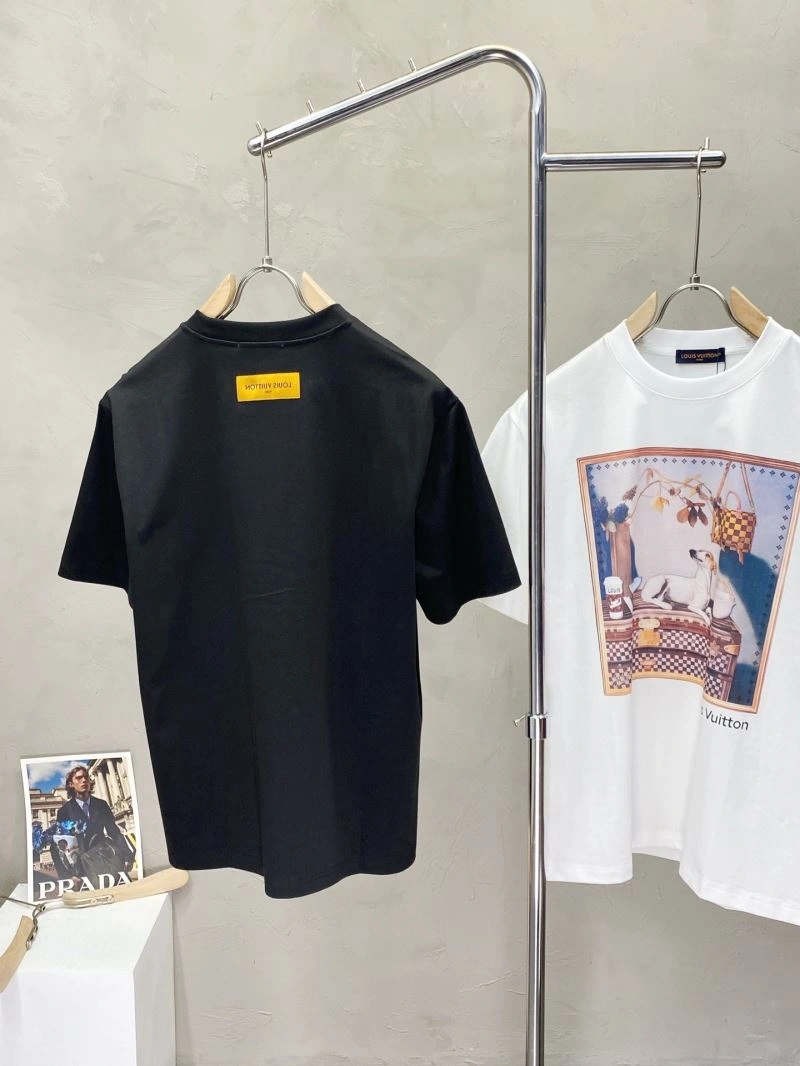 Versatile Louis Vuitton T-Shirts 134576