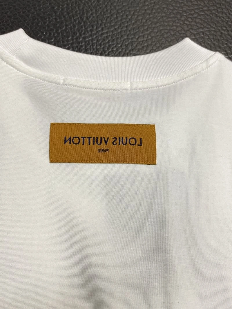 Versatile Louis Vuitton T-Shirts 134576
