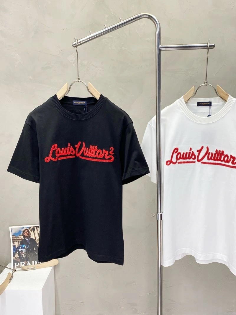 Stretchable Louis Vuitton T-Shirts 134578