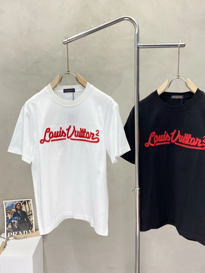 Stretchable Louis Vuitton T-Shirts 134578