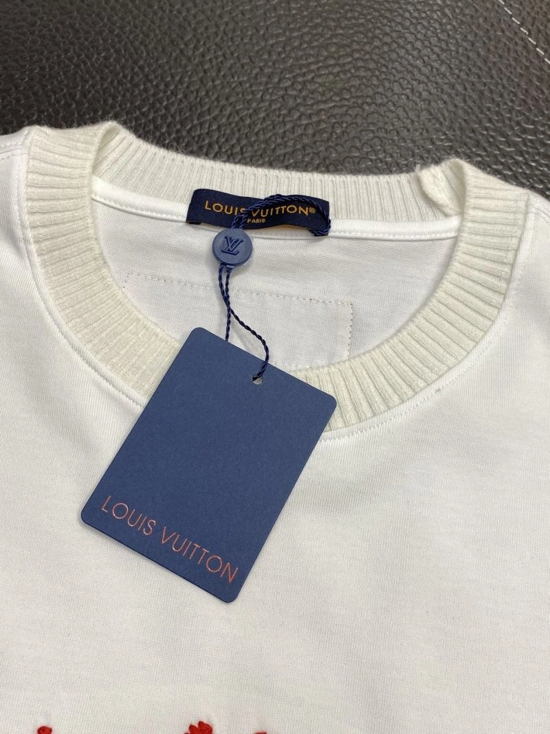 Stretchable Louis Vuitton T-Shirts 134578