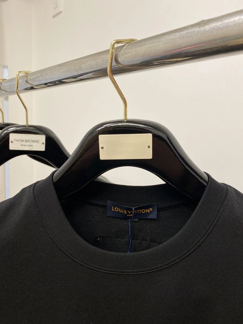 NewStyle Louis Vuitton T-Shirts 134571