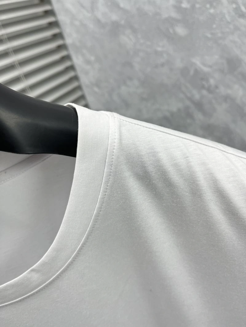 Packable Louis Vuitton T-Shirts 134568