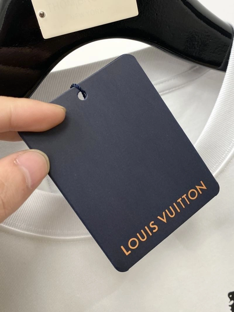Louis Vuitton T-Shirts Stretchable 134558