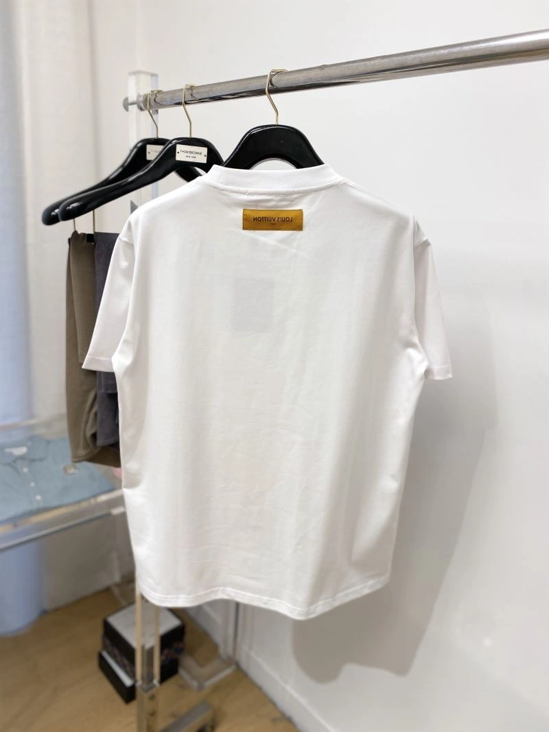 Louis Vuitton T-Shirts Stretchable 134558