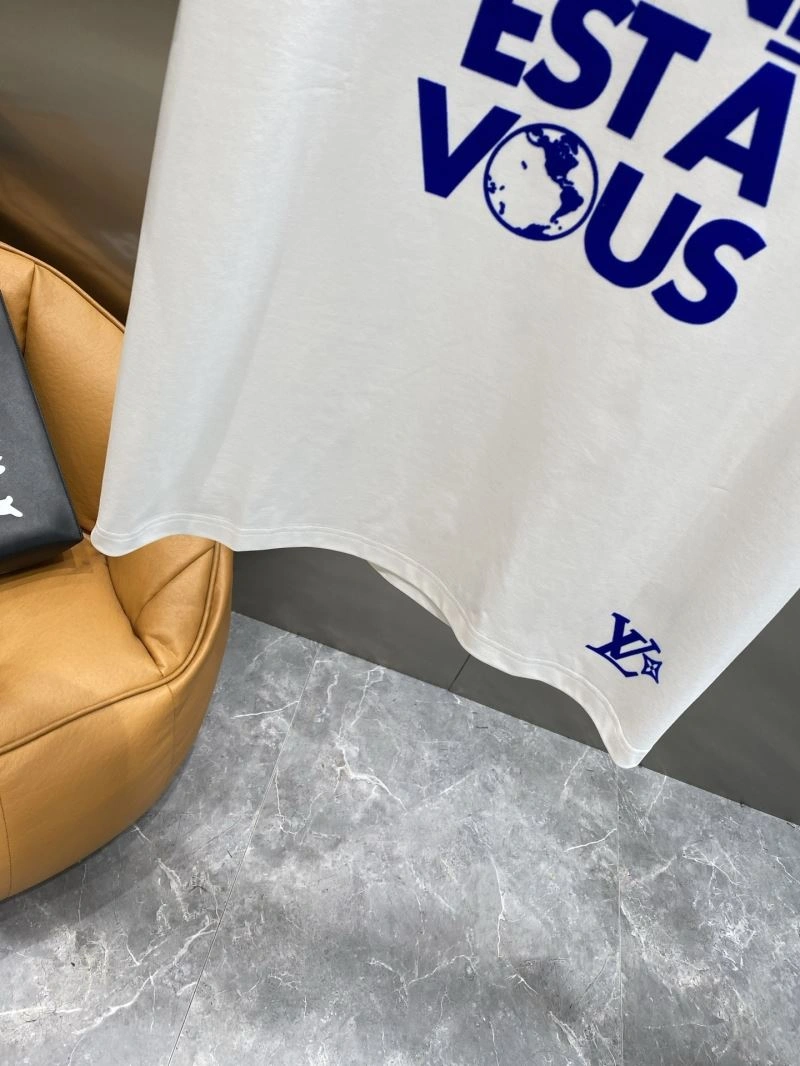 Louis Vuitton T-Shirts Trendy 134577