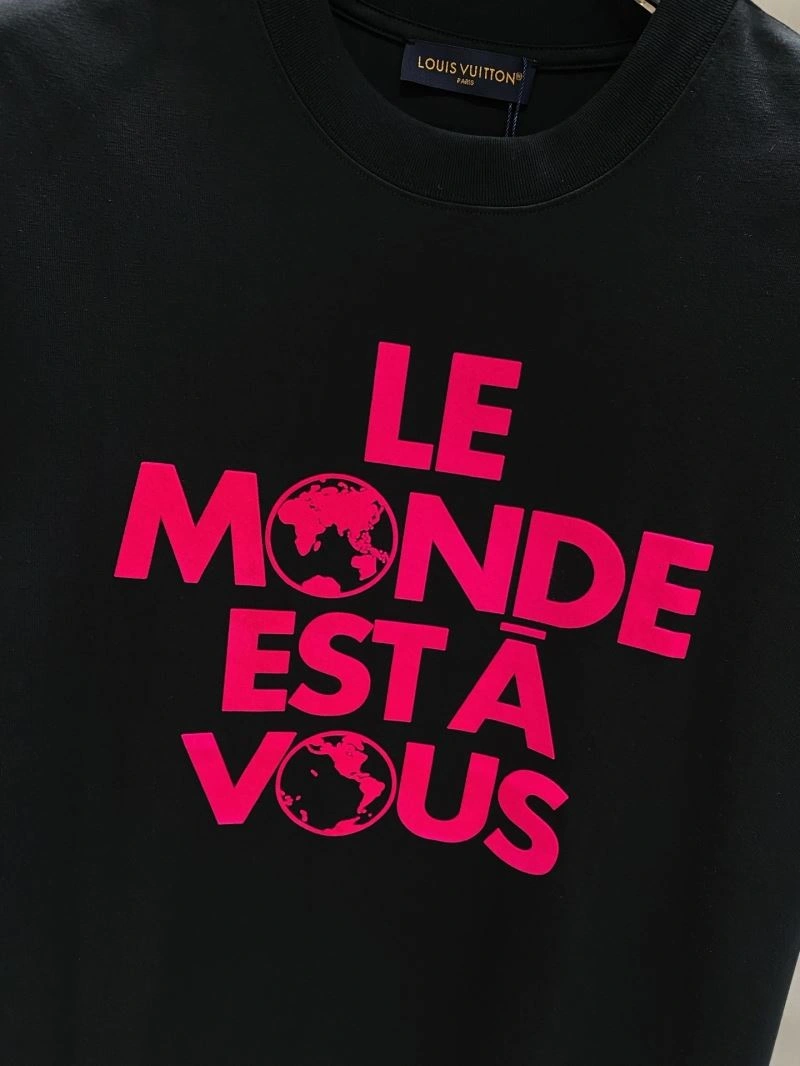 Modern Louis Vuitton T-Shirts 134569