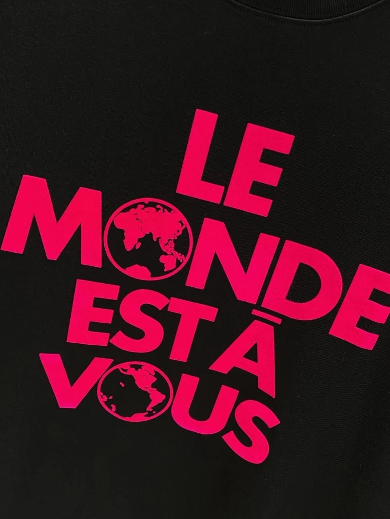 Modern Louis Vuitton T-Shirts 134569