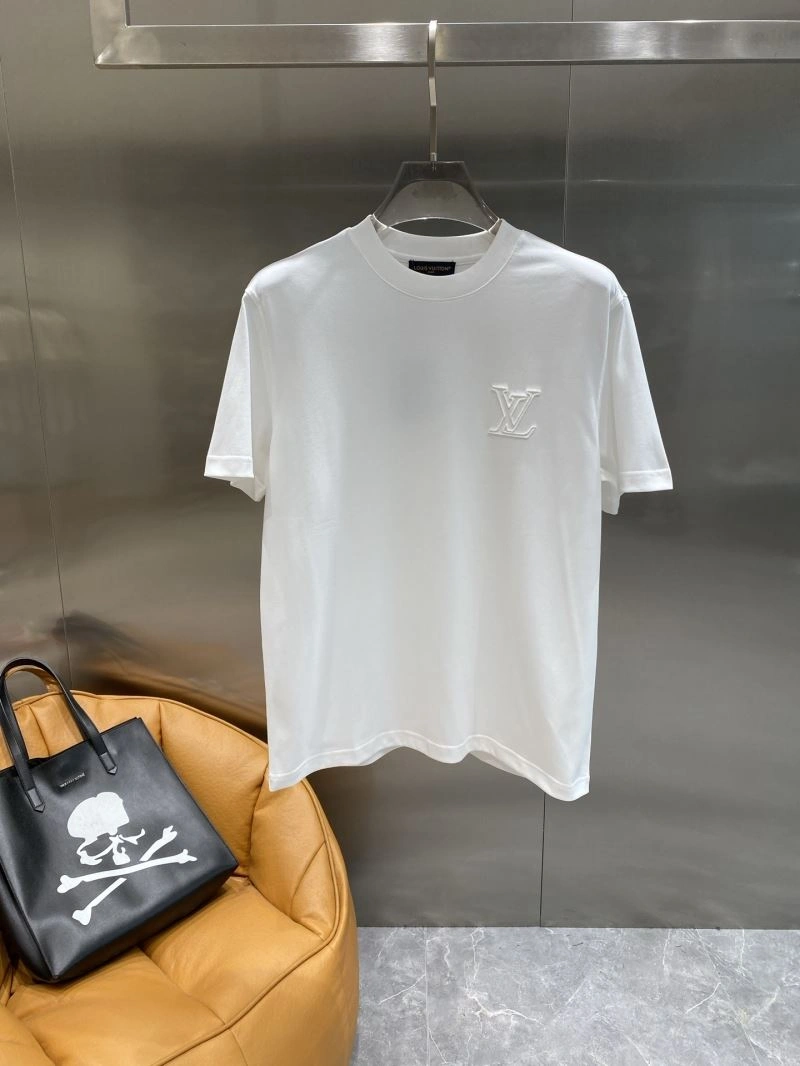 Louis Vuitton T-Shirts Classic 134574