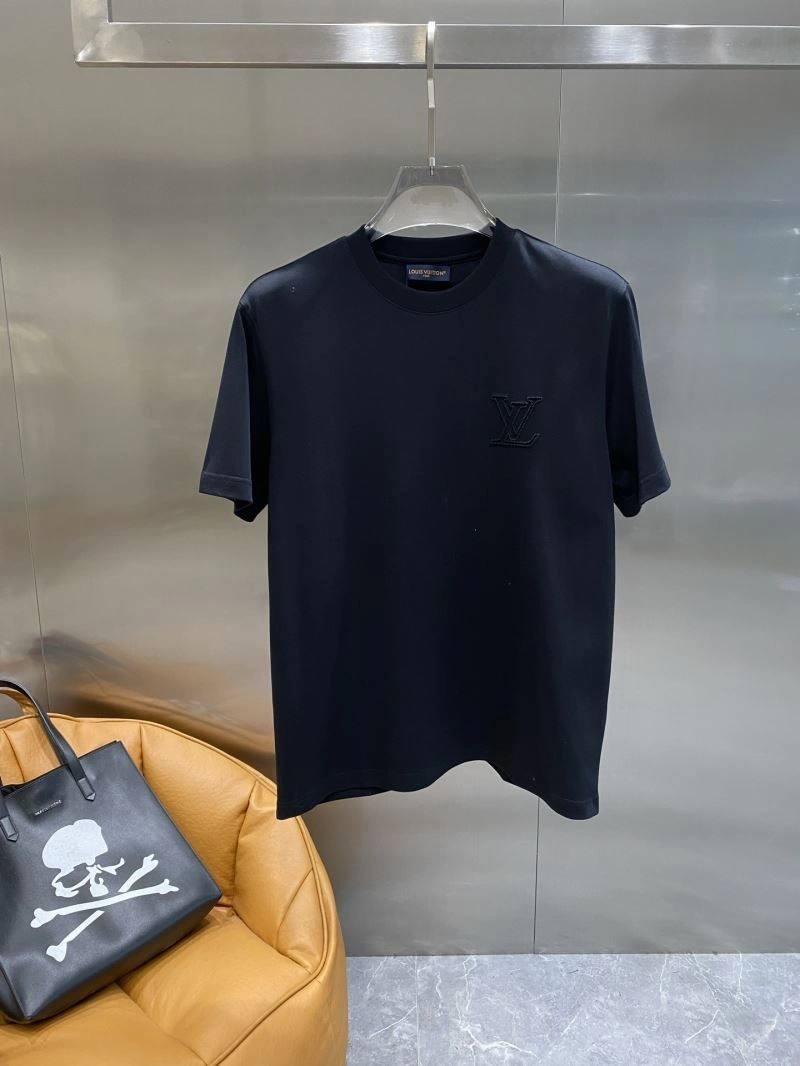 Louis Vuitton T-Shirts Soft 134556