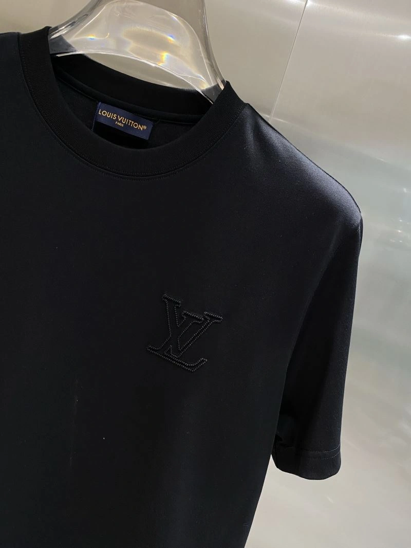 Louis Vuitton T-Shirts Soft 134556