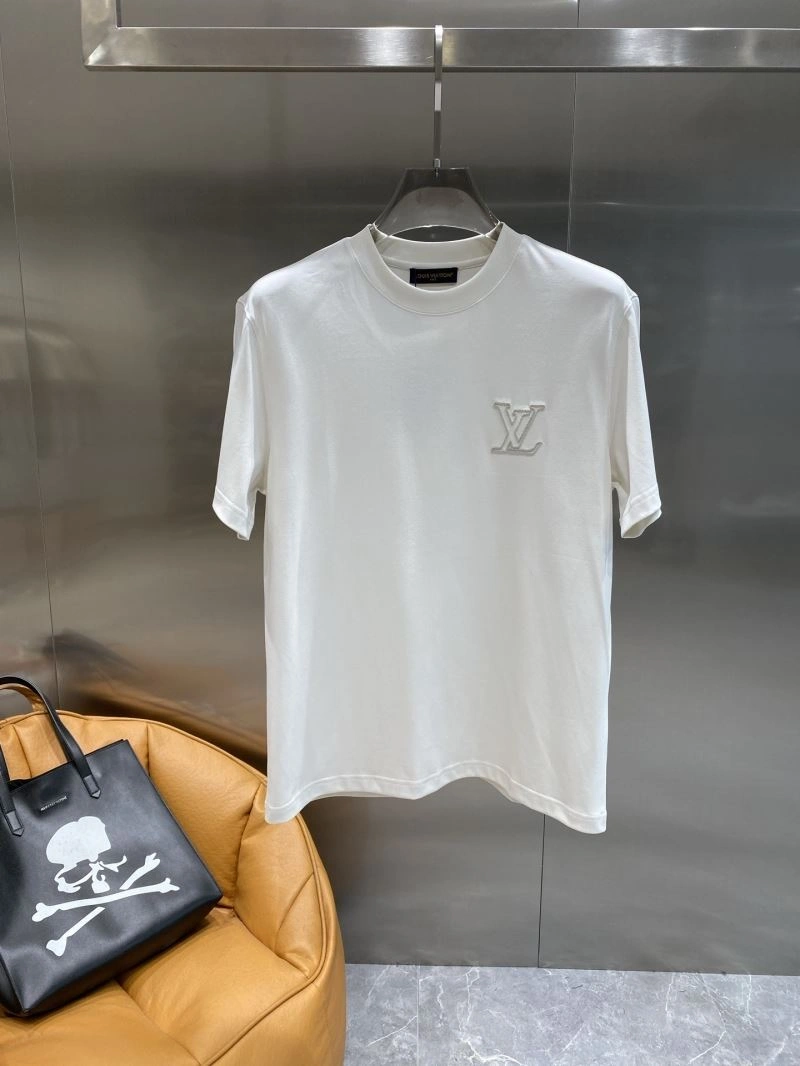 Trendsetting Louis Vuitton T-Shirts 134562