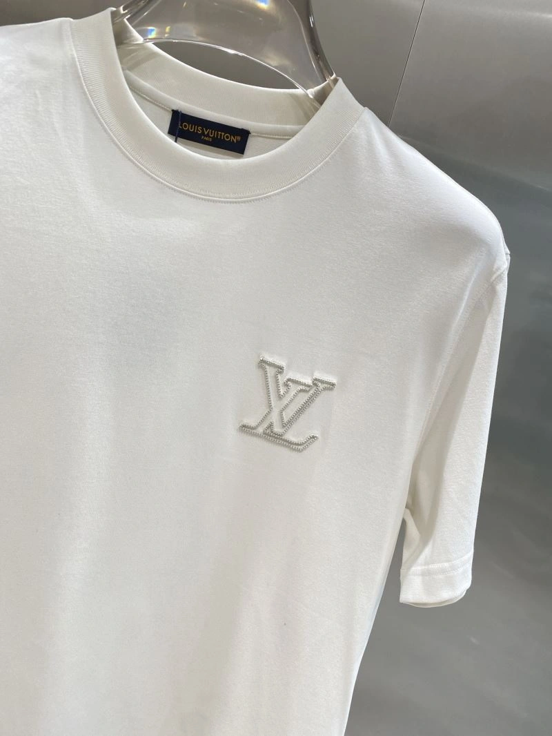Trendsetting Louis Vuitton T-Shirts 134562