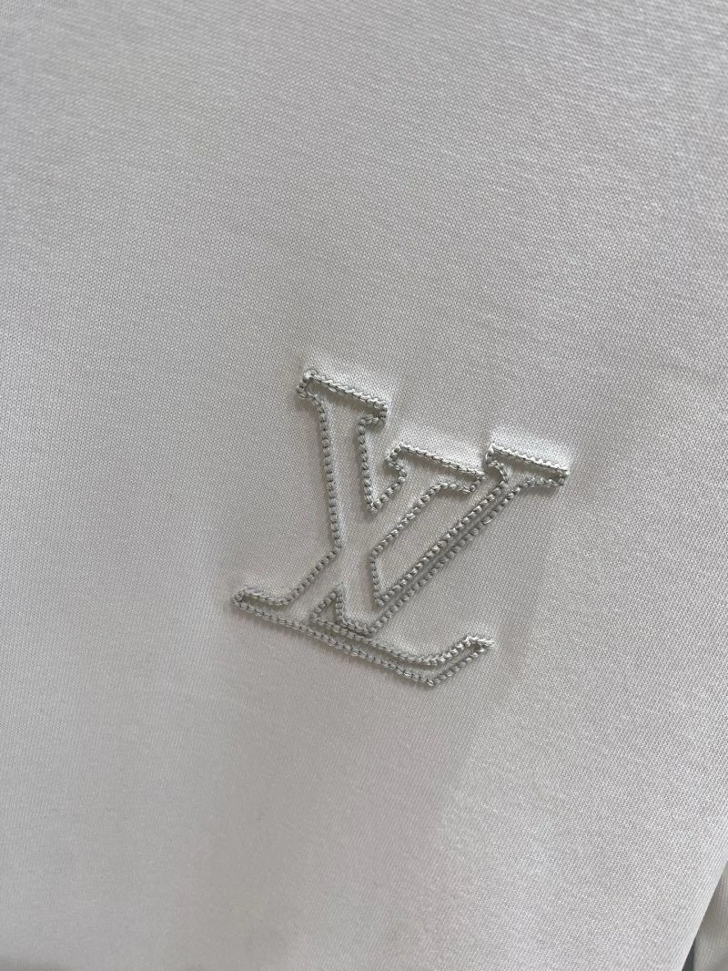 Trendsetting Louis Vuitton T-Shirts 134562