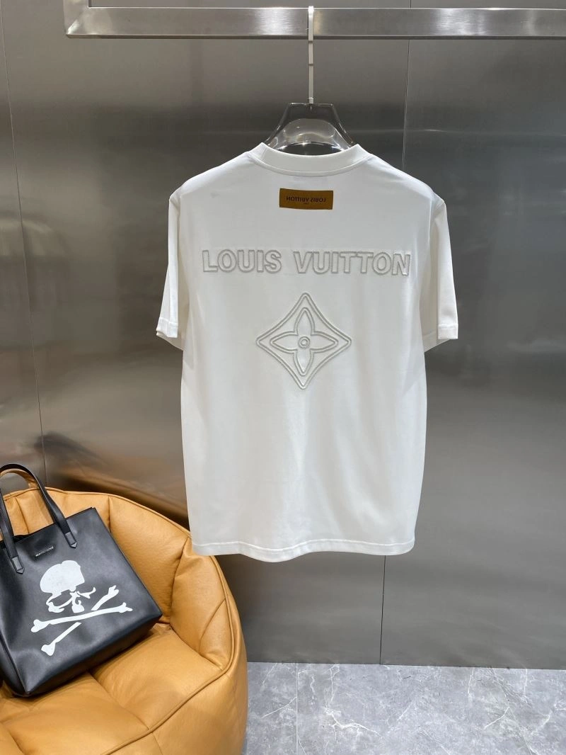 Trendsetting Louis Vuitton T-Shirts 134562