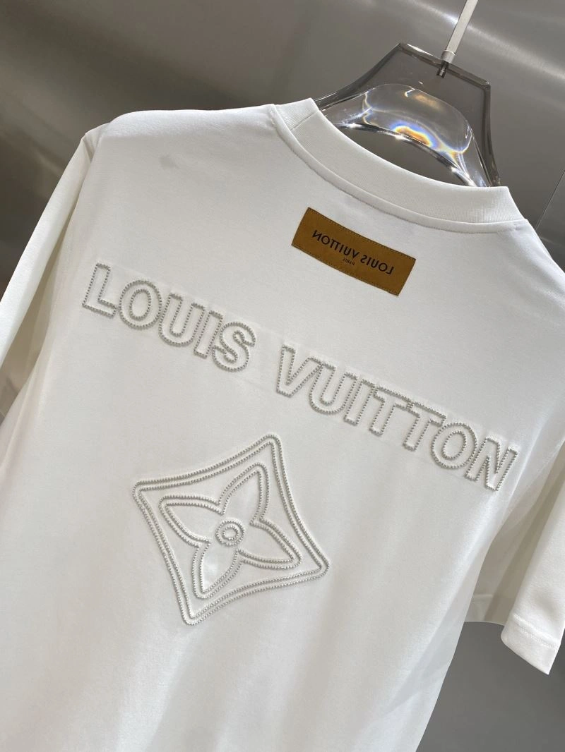 Trendsetting Louis Vuitton T-Shirts 134562