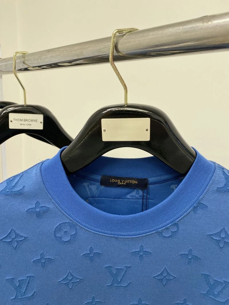 Louis Vuitton T-Shirts Sustainable 134579
