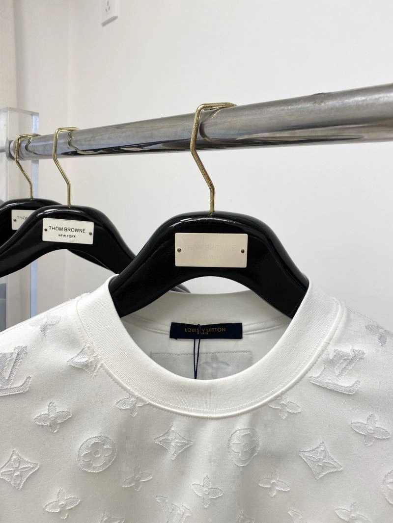 Affordable Louis Vuitton T-Shirts 134575