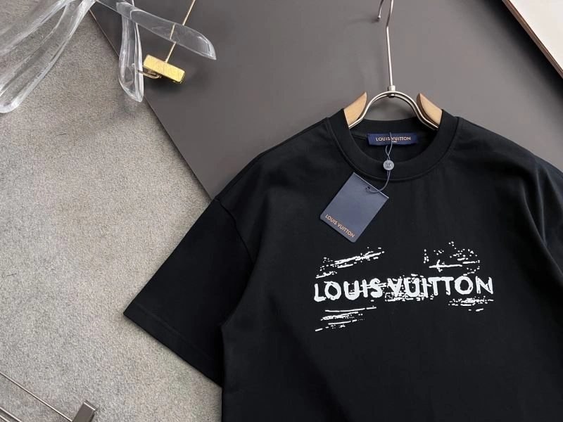 ZipUp Louis Vuitton T-Shirts 134564