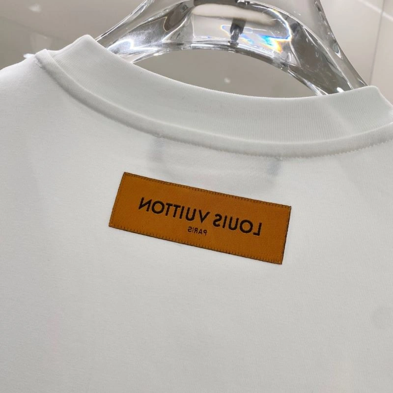 Sporty Louis Vuitton T-Shirts 134555