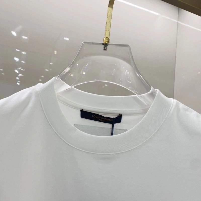 Sporty Louis Vuitton T-Shirts 134555