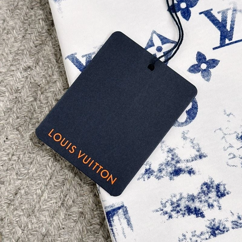 WeatherProof Louis Vuitton T-Shirts 134559