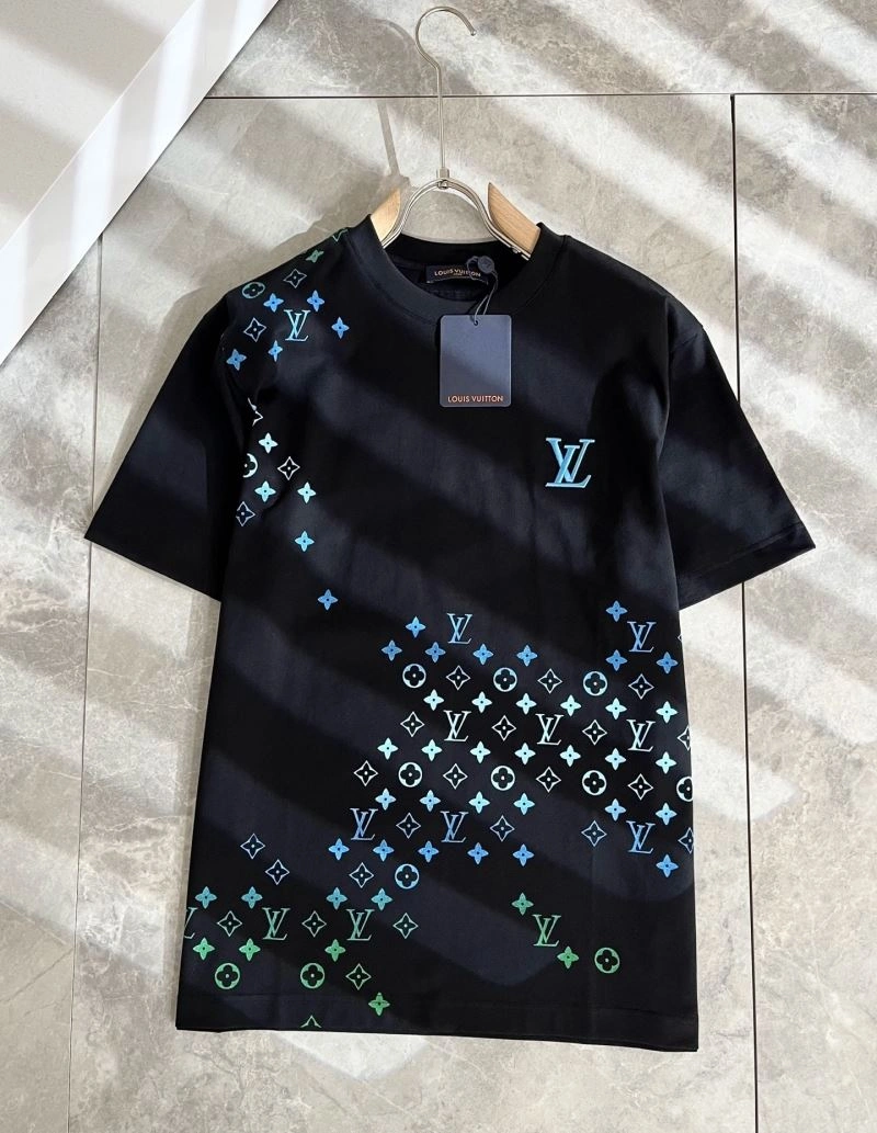 Fashionable Louis Vuitton T-Shirts 134544