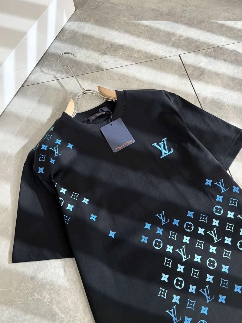 Fashionable Louis Vuitton T-Shirts 134544