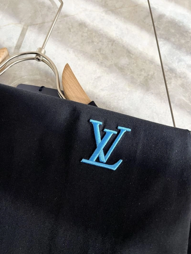 Fashionable Louis Vuitton T-Shirts 134544