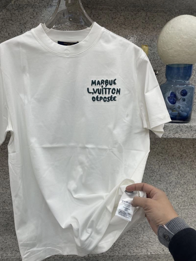 Affordable Louis Vuitton T-Shirts 134531
