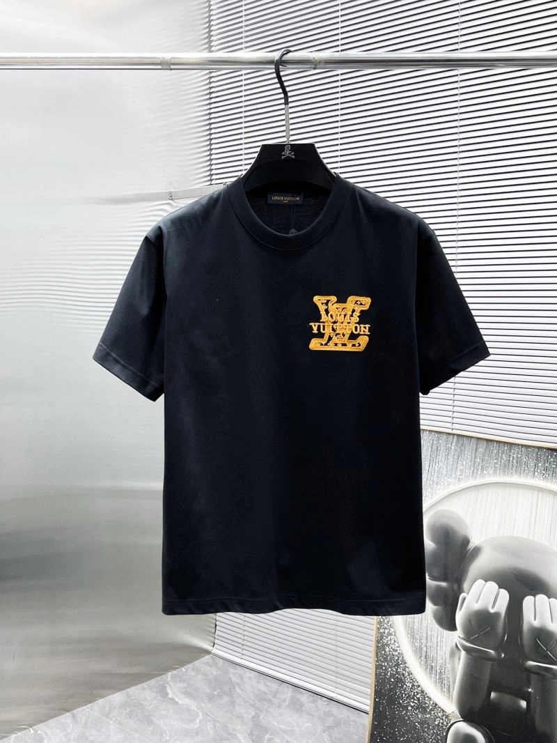 Louis Vuitton T-Shirts Versatile 134537