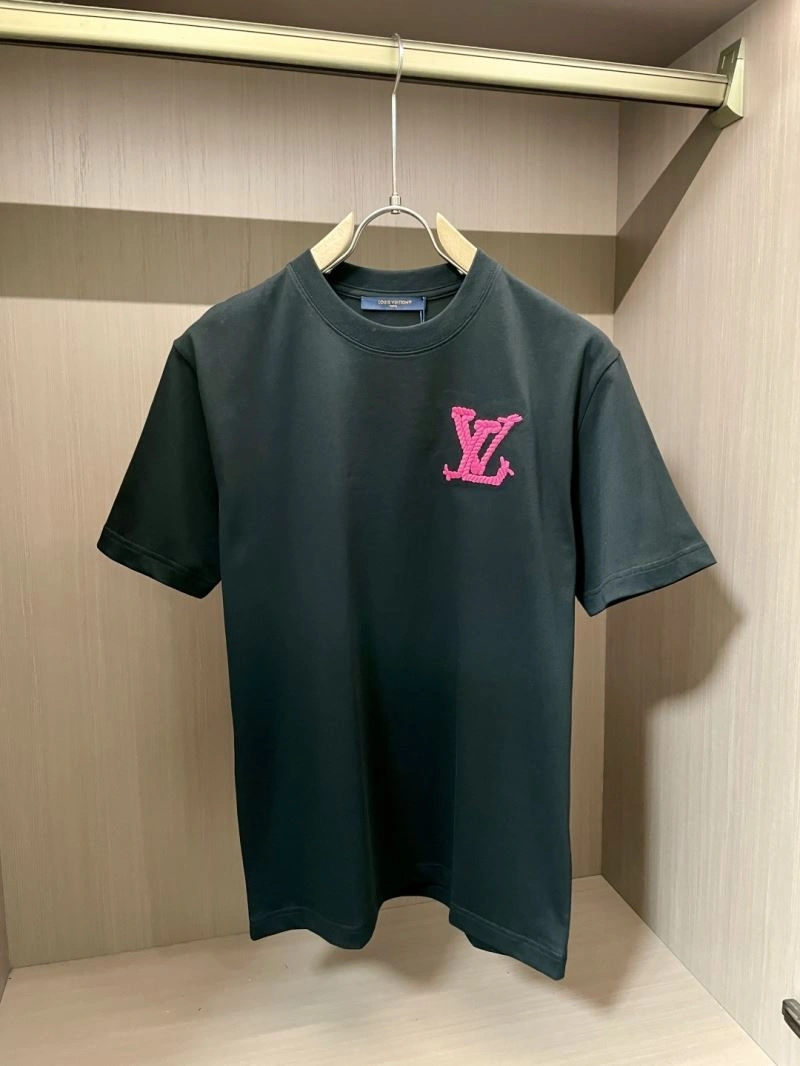 Louis Vuitton T-Shirts Modern 134538