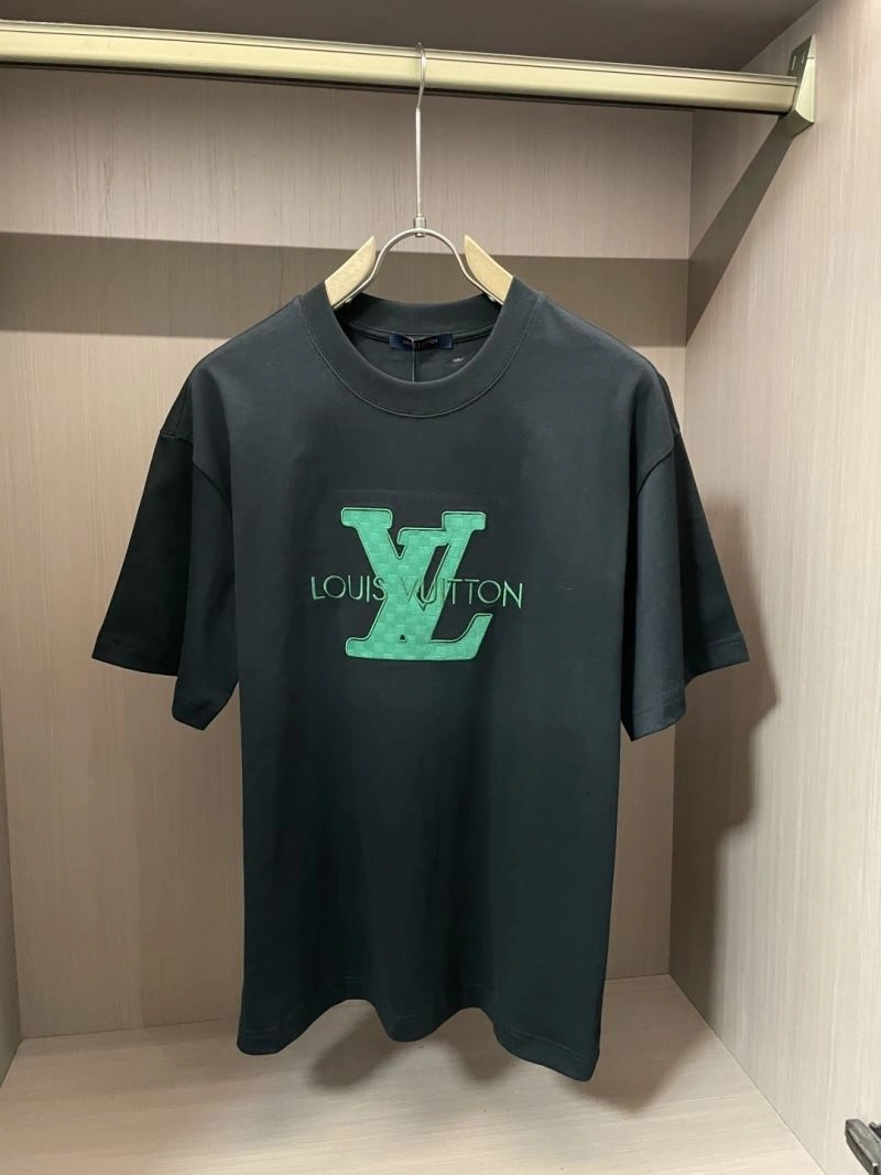 SoftTouch Louis Vuitton T-Shirts 134528