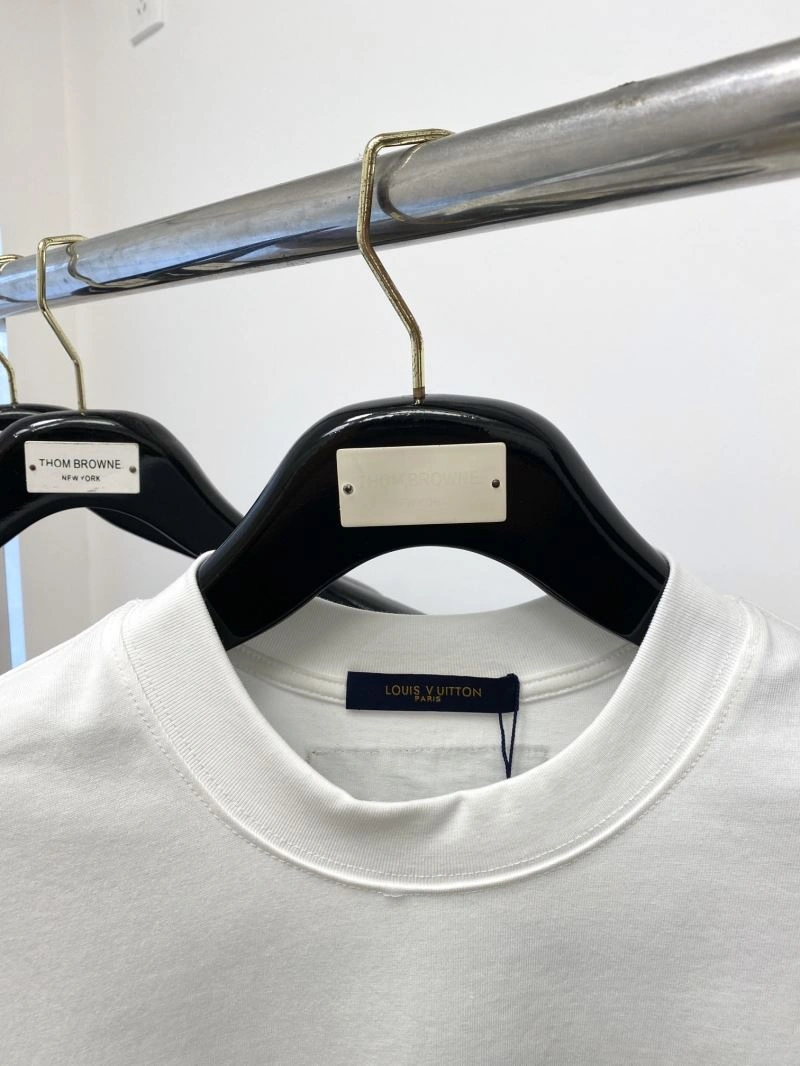 Louis Vuitton T-Shirts Trendsetting 134520
