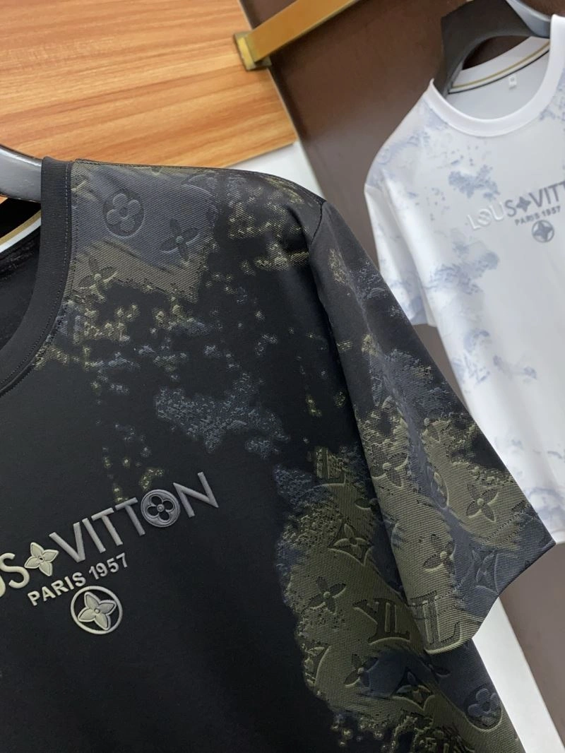 Louis Vuitton T-Shirts Lightweight 134521
