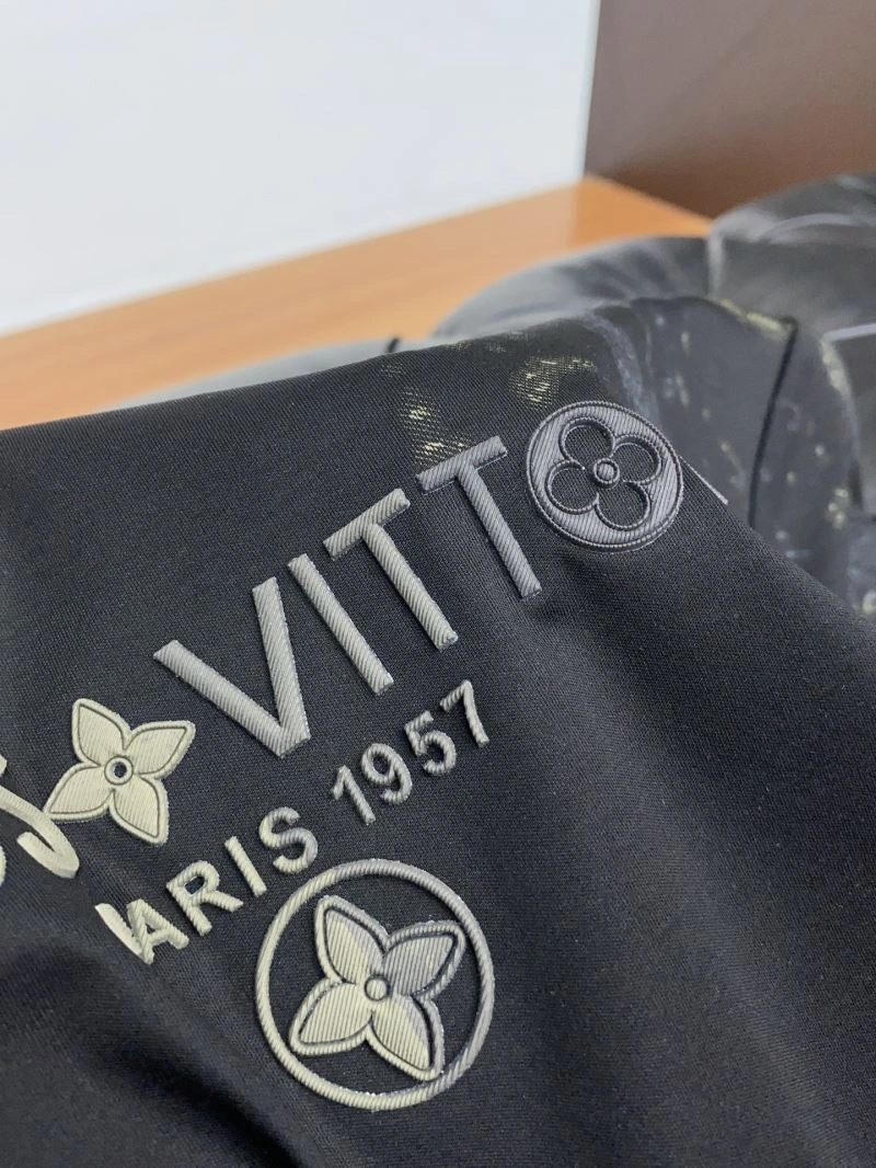 Louis Vuitton T-Shirts Lightweight 134521