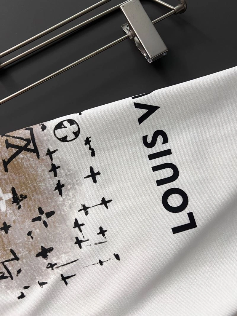 TravelReady Louis Vuitton T-Shirts 134517
