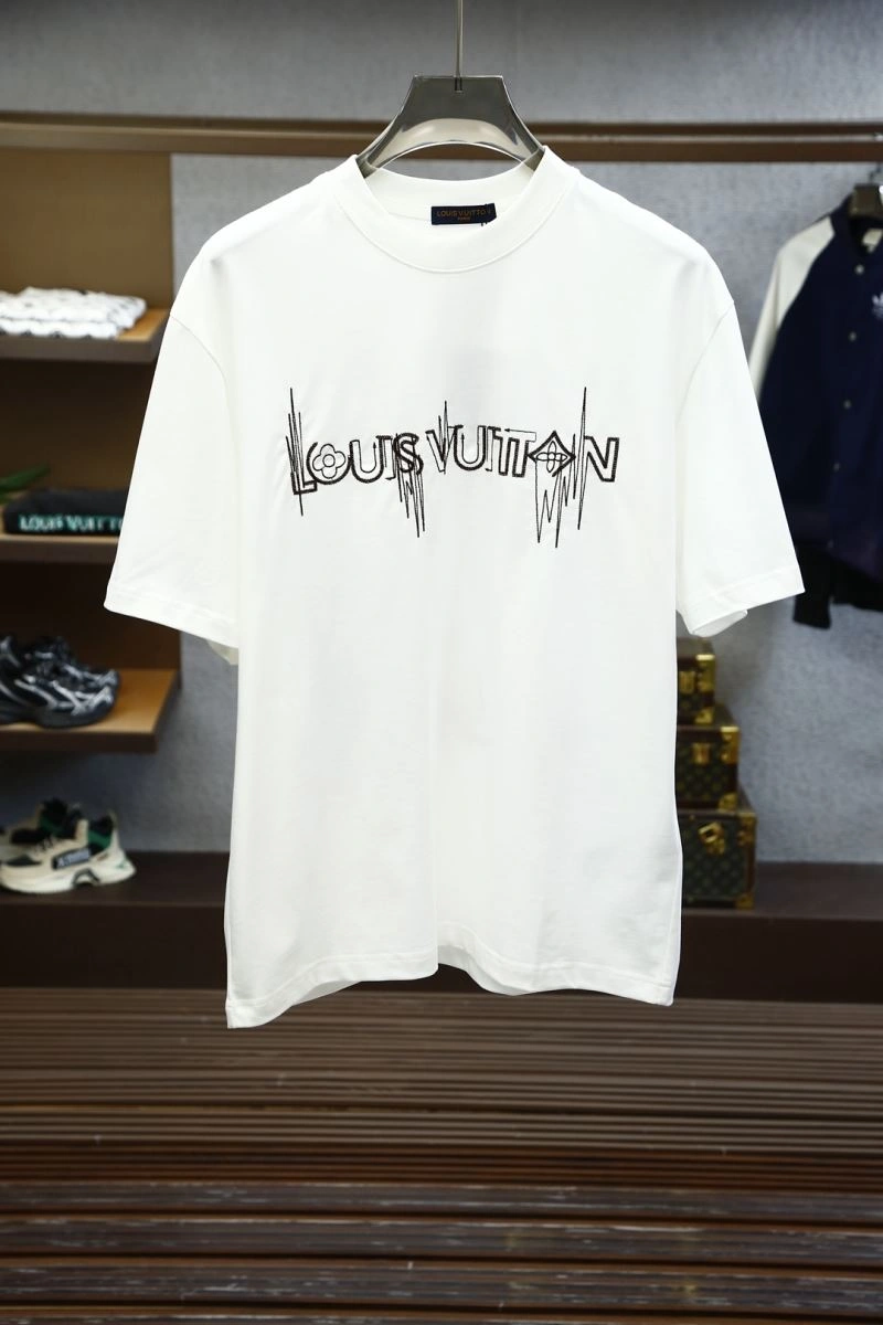 Louis Vuitton T-Shirts Timeless 134509