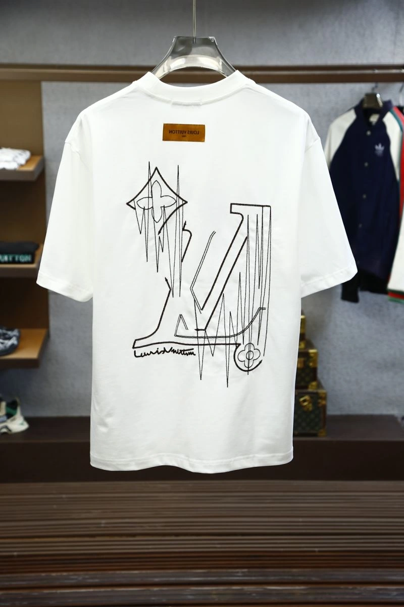Louis Vuitton T-Shirts Timeless 134509