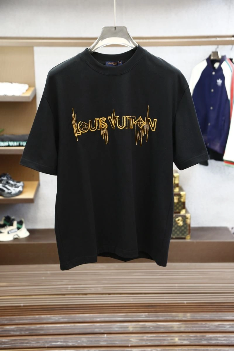 Louis Vuitton T-Shirts Timeless 134509