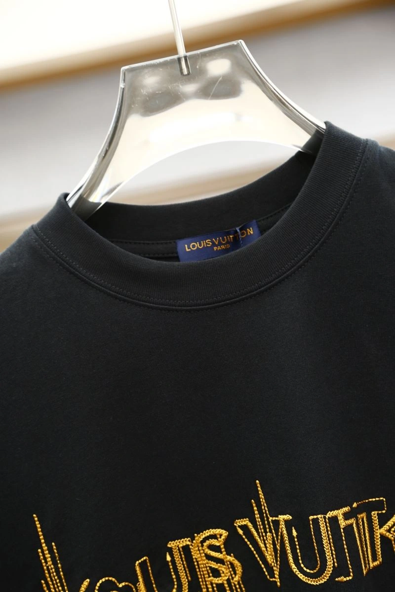 Louis Vuitton T-Shirts Timeless 134509