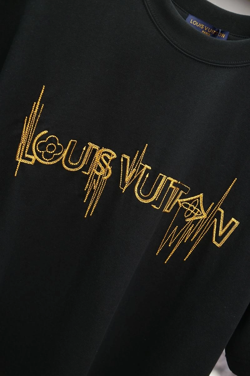 Louis Vuitton T-Shirts Timeless 134509