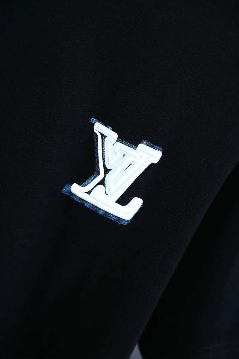 Louis Vuitton T-Shirts AllSeason 134506