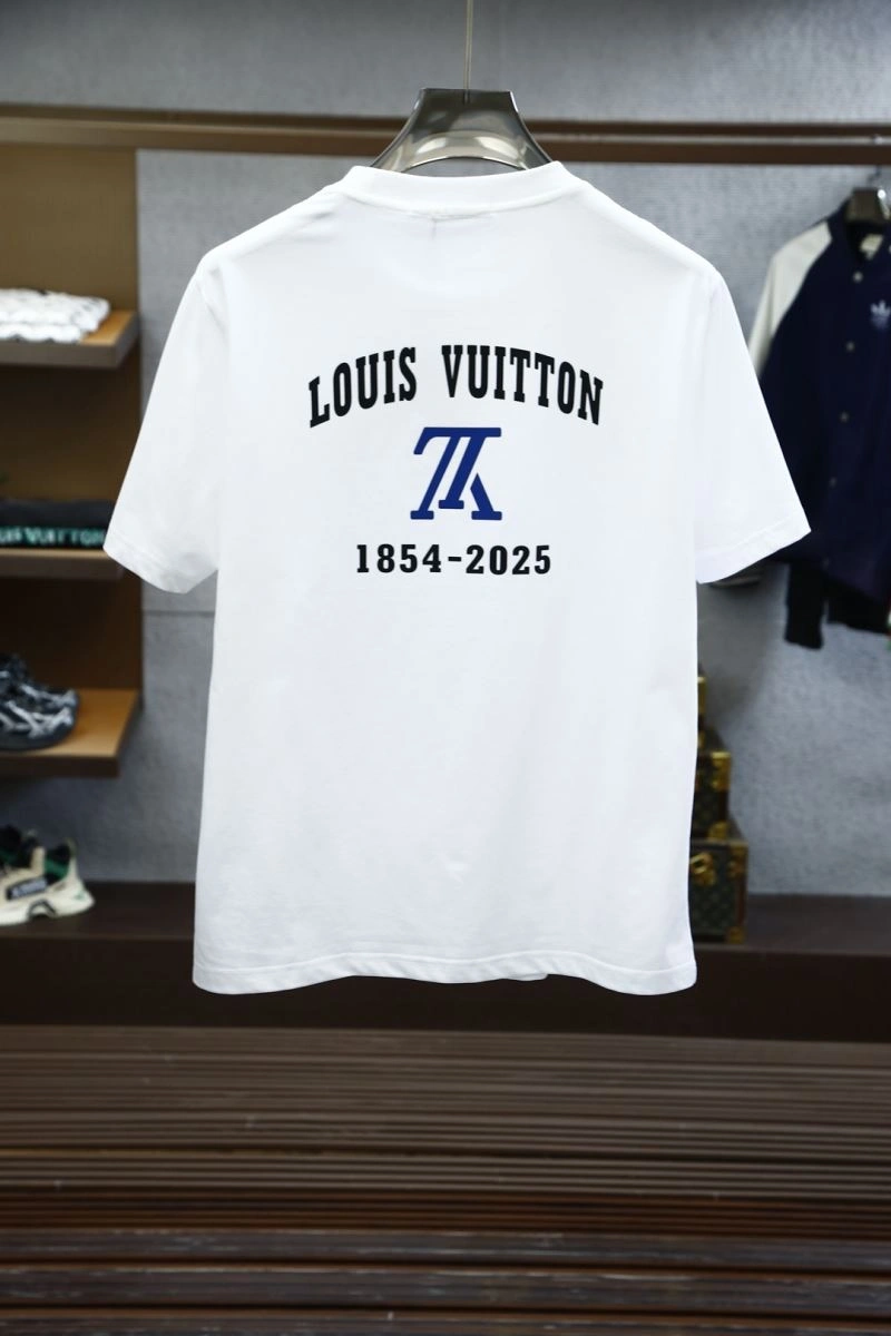 Effortless Louis Vuitton T-Shirts 134505